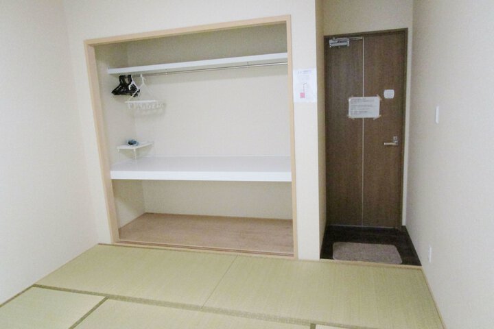 Room 11 of 39