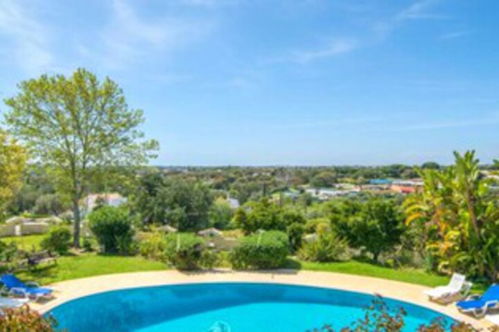 House With one Bedroom in Almancil With Wonderful Mountain View, Pool Access, Furnished Terrace - 5 km From the Beach