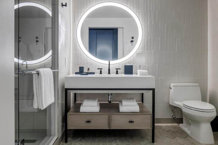 Bathroom shower