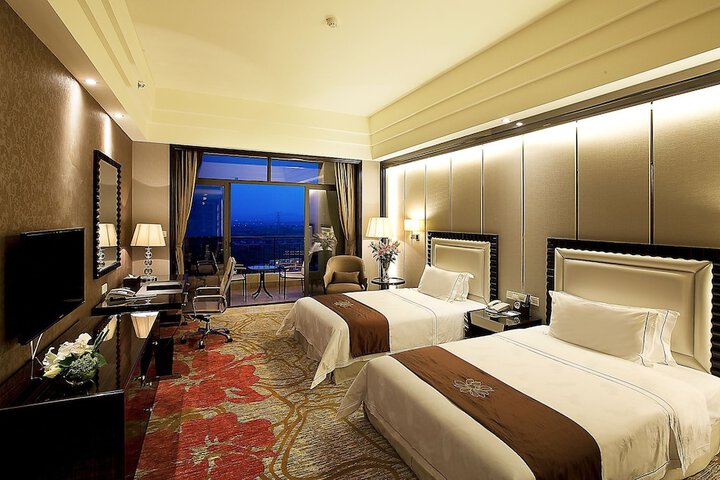 Room 4 of 20