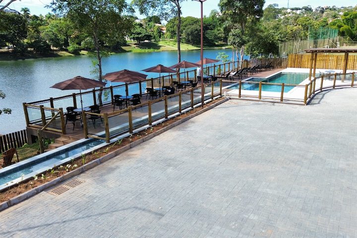 Pool 140 of 228
