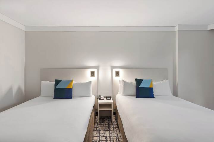 Room 21 of 48