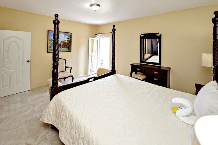 Room 21 of 40