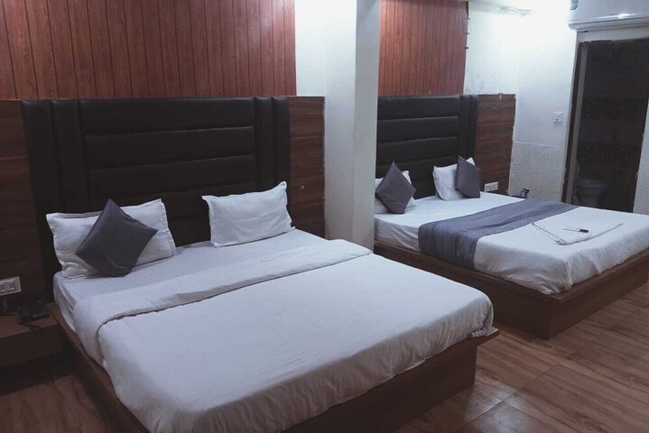 Room 9 of 24