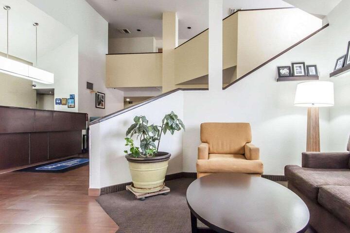 Guest Lobby
