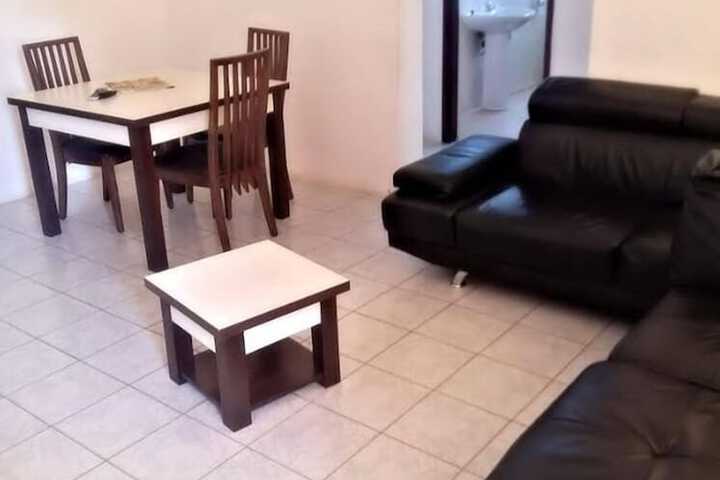 Room 5 of 11