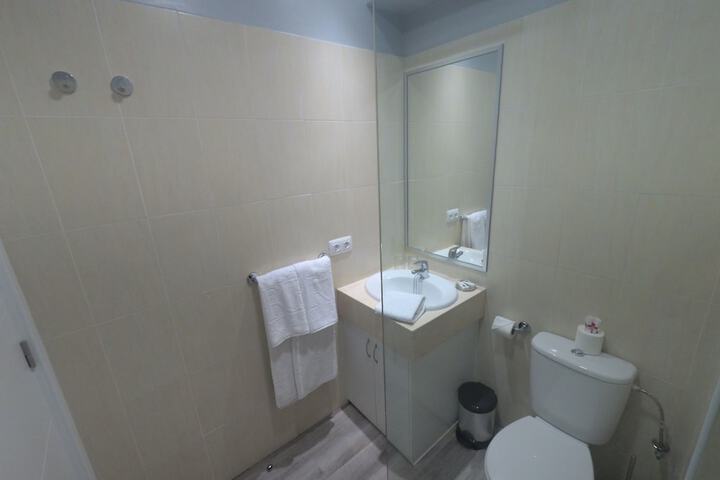 Room 18 of 26