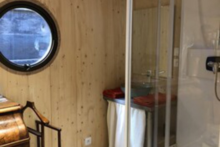 Room 2 of 39
