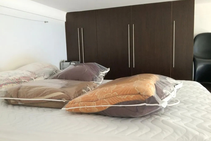 Room 3 of 10