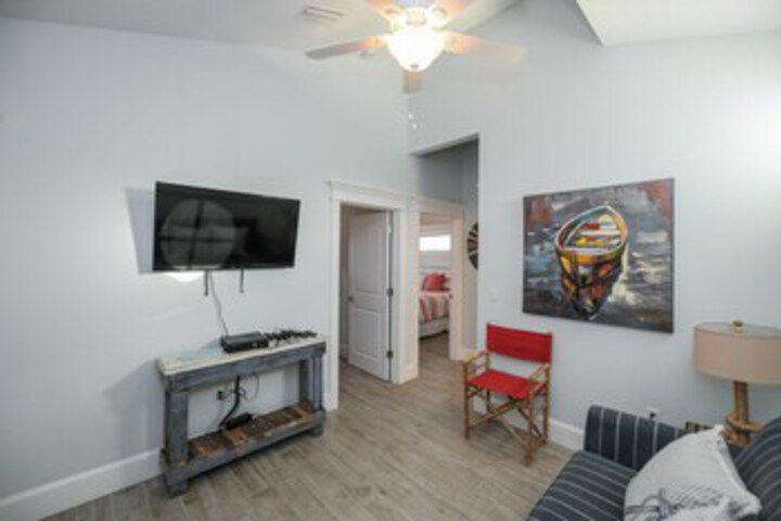 Room 7 of 25