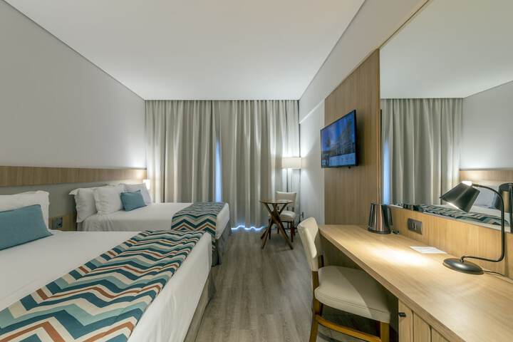 Room 6 of 51
