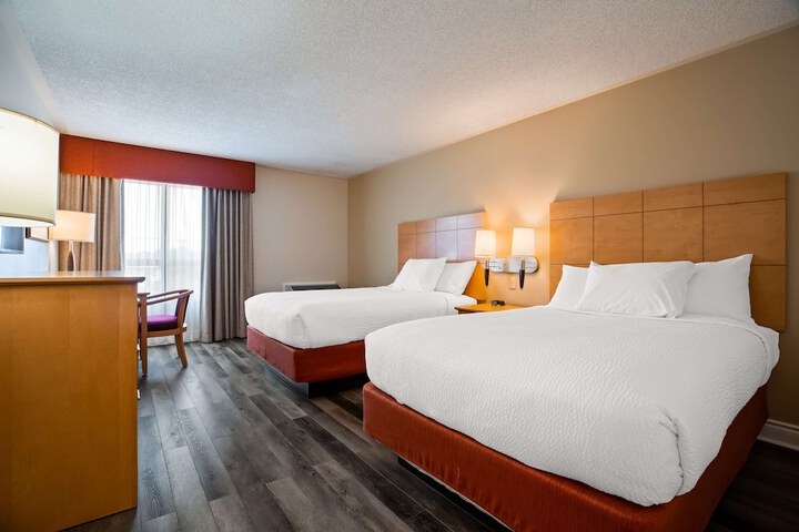 2 Double Beds - Wireless High Speed Internet Continental Breakfast (3 of 9)