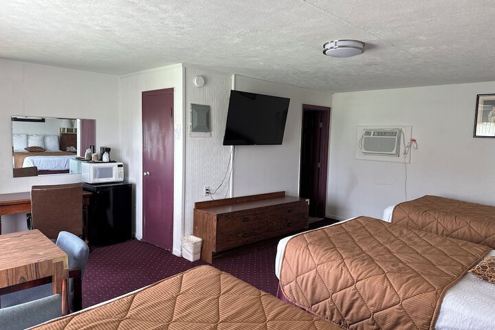 Room 17 of 72