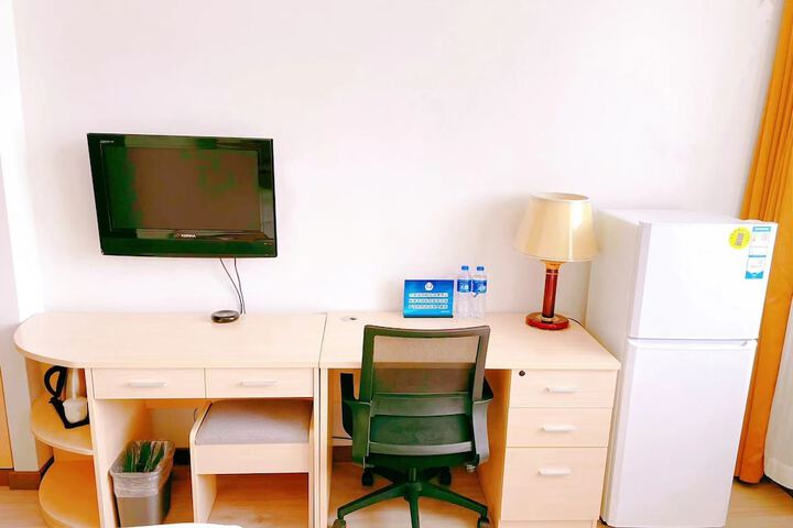 Room 13 of 21