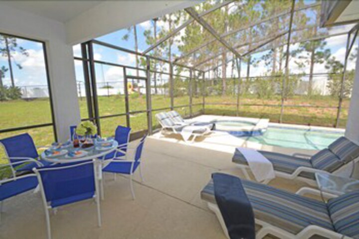 Exterior of 4BR 3BA Disney Area Pool Home