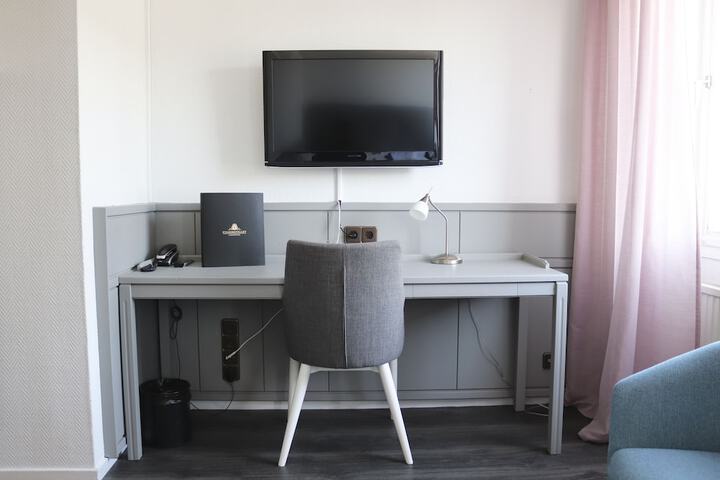 Room 8 of 57