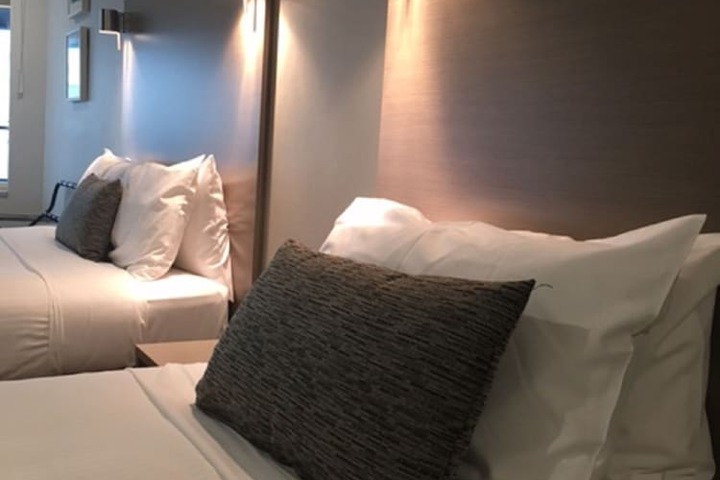 Room 11 of 38