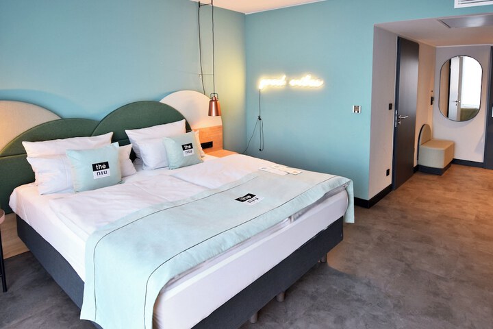 Room 14 of 40