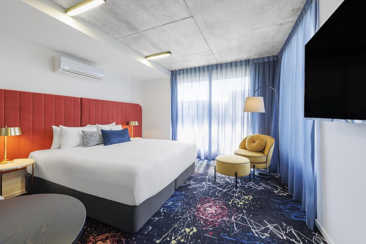 Room 75 of 112