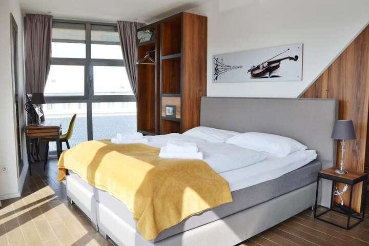 Room 18 of 67
