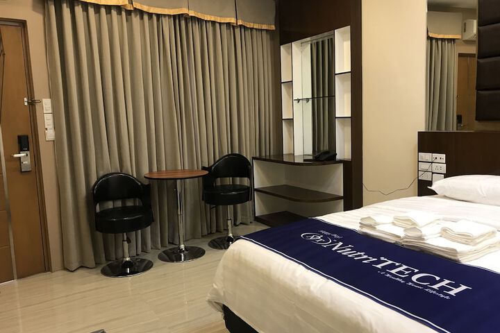 Room 7 of 21