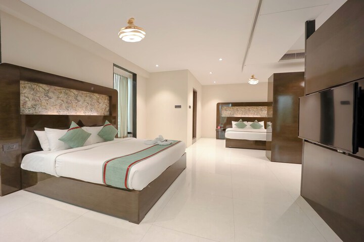 Room 8 of 42