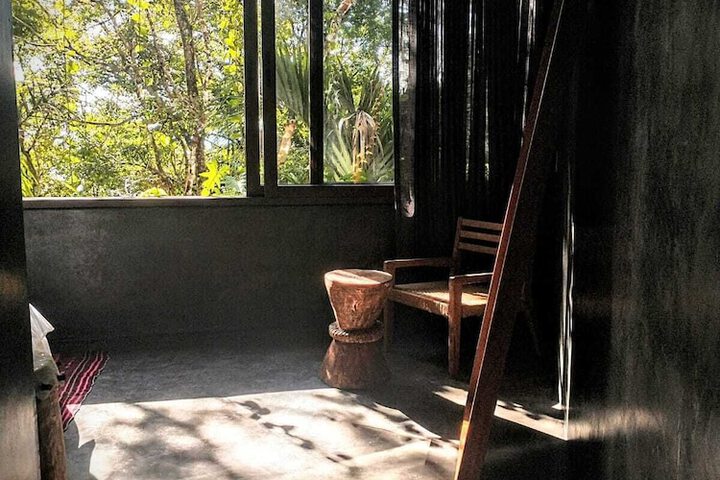 Room 13 of 87