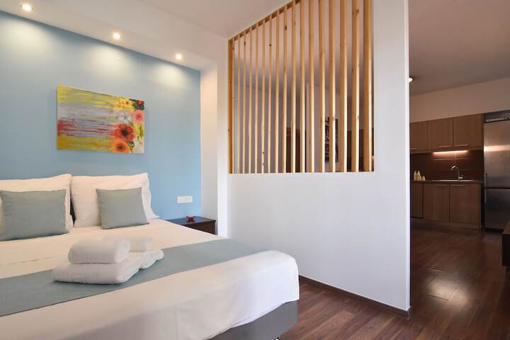 Room 15 of 50