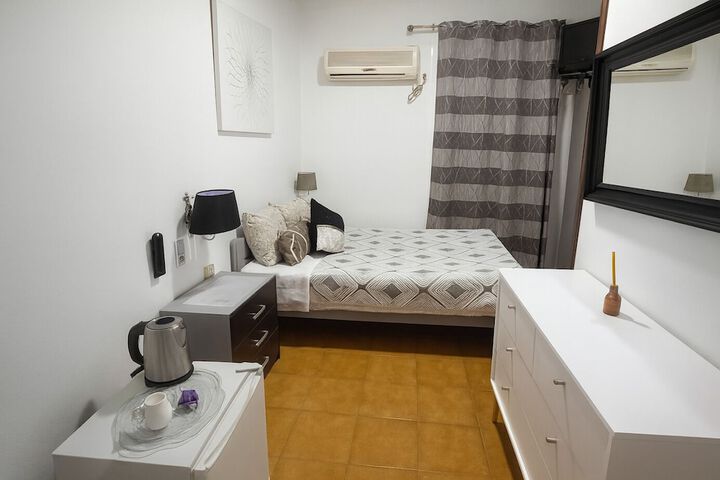Room 10 of 112