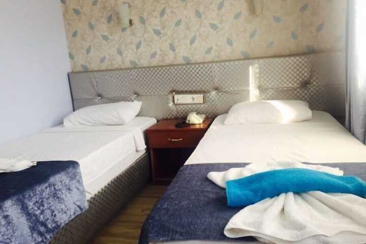 Room 2 of 25