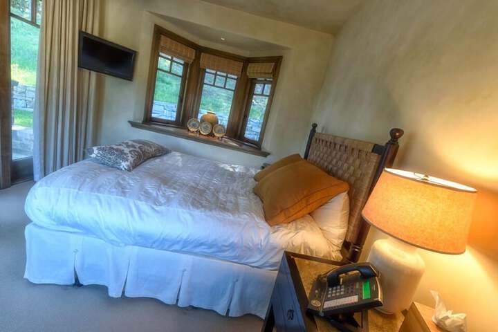 Room 10 of 58