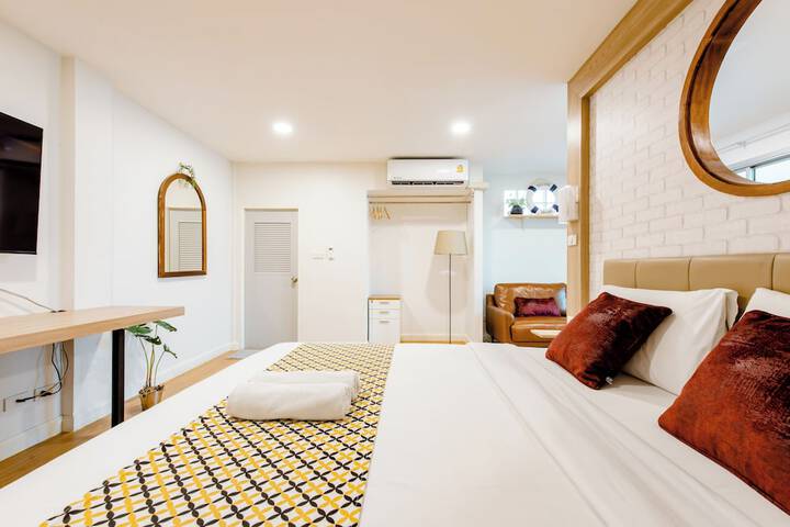 Room 26 of 73