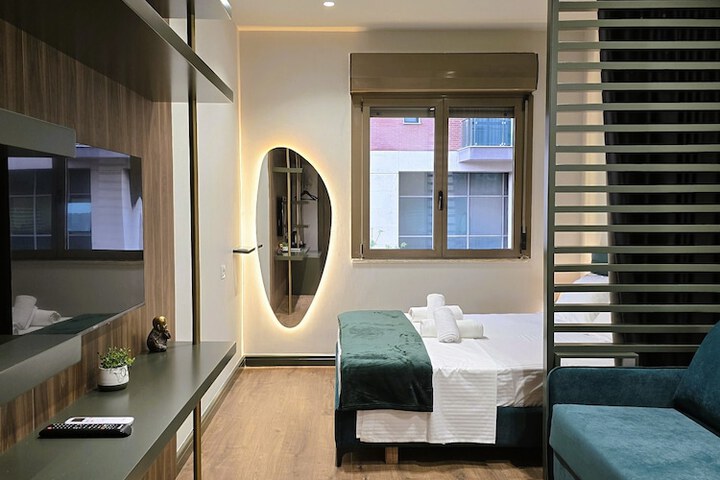 Room 16 of 51
