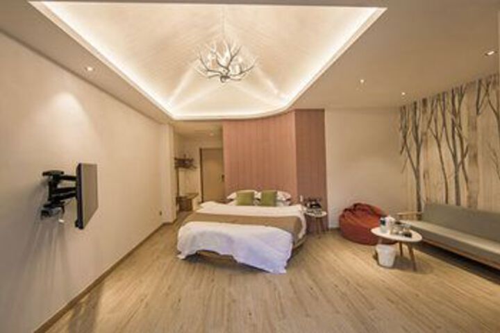 Room 77 of 156