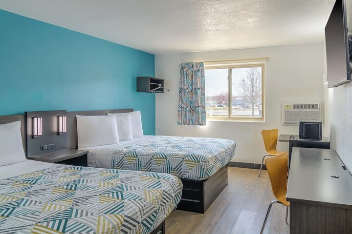 Room 11 of 20