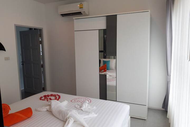 Room 6 of 149