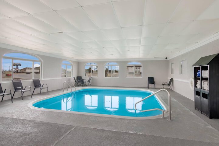 Pool Hotel