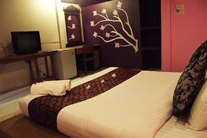 Photo 6