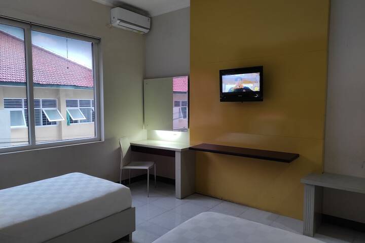 Room 11 of 22