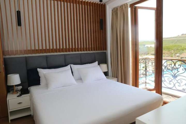 Room 6 of 41