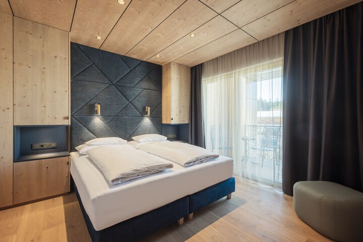 Room 5 of 84