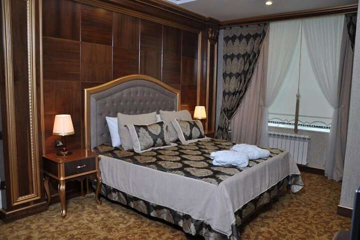 Room 15 of 26