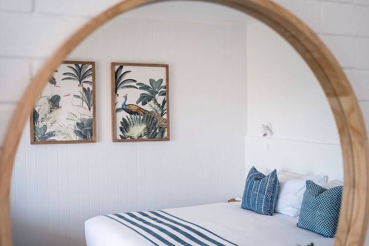 Room 9 of 35