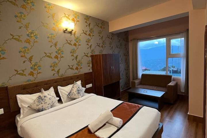 Room 8 of 29