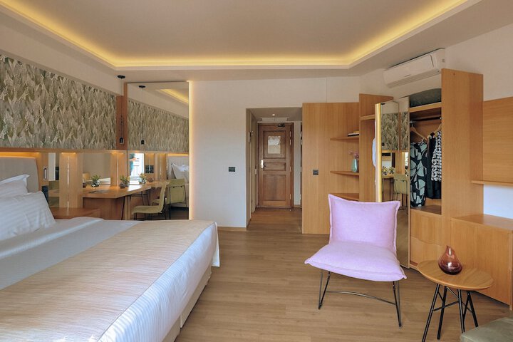 Room 38 of 159