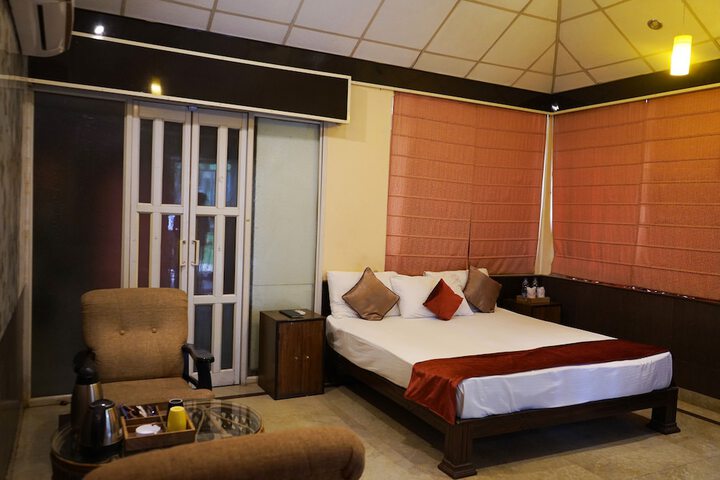 Room 21 of 50