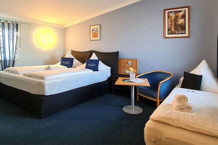 Room 32 of 54