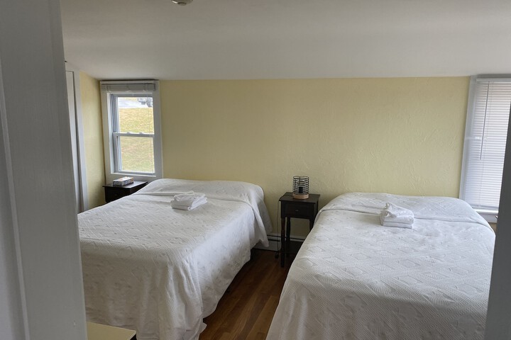 Room 11 of 30