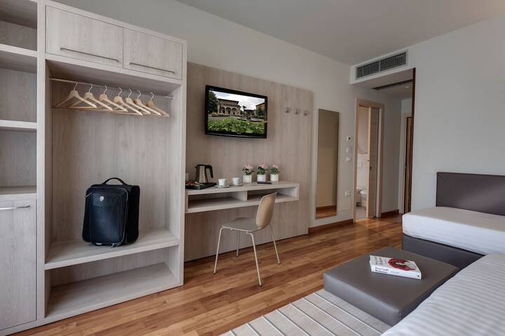 Room 27 of 55
