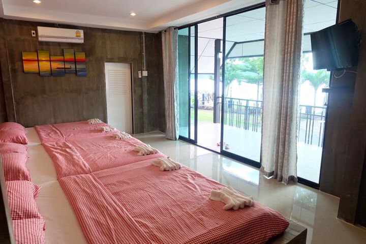 Room 5 of 28